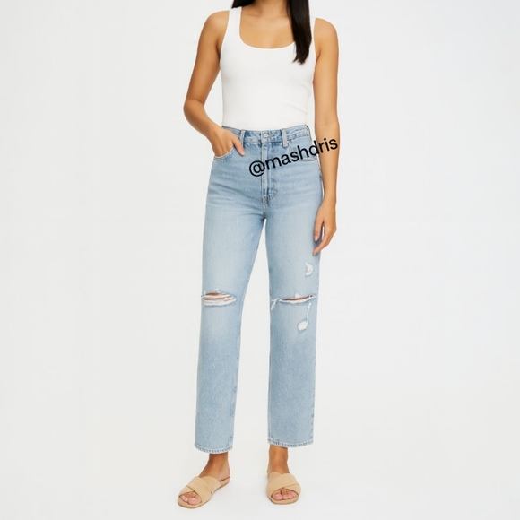Denim Forum Denim - DENIM FORUM The Bonet High Rise Loose Jeans - 90s Distressed Model Off Duty - 26